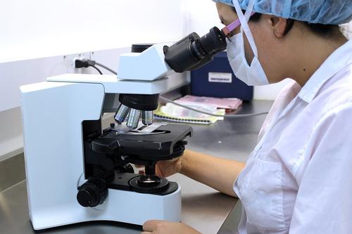 Инфекционист  Тимаков назвал отличия ПЦР-теста от теста на антитела 