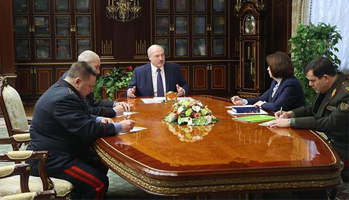 Лукашенко поручил закрыть госграницу для обеспечения безопасности Белоруссии