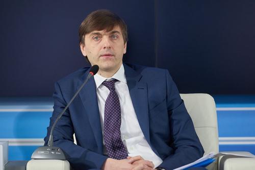 Кравцов возглавил правительственную комиссию по русскому языку