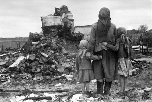 Поисковик Цунаева рассказала о раскопках массового захоронения детей времен войны под Псковом