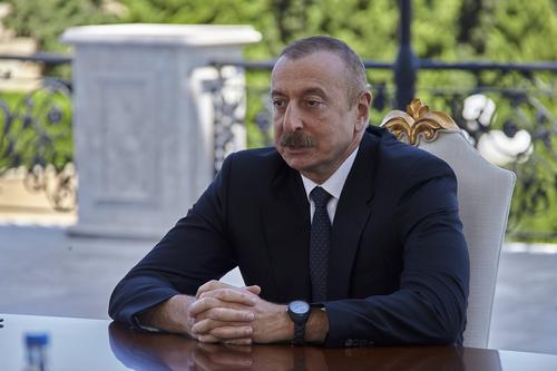 Алиев назвал письмо Пашиняна к Путину признанием поражения Армении в Карабахе