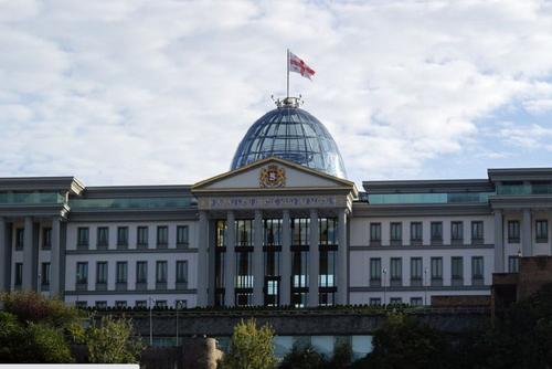 Прошедшие в парламент Грузии оппозиционные партии отказались от мандатов