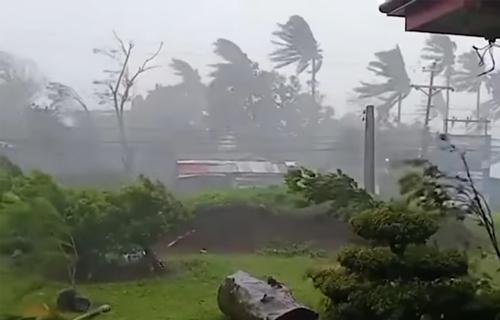 Президент Филиппин посетит разрушенную штормом провинцию