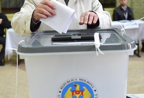 Политолог Бредихин считает, что во втором туре выборов в Молдавии будет «намного жарче»