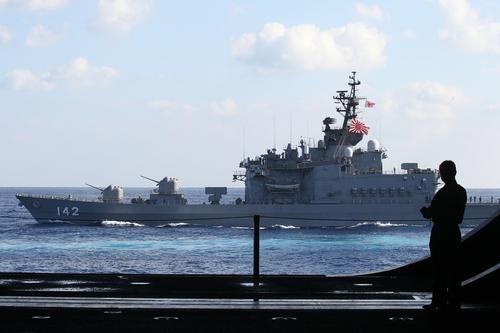 «Правда.Ру»: Япония для решения спора с Москвой по Курилам купит два эсминца