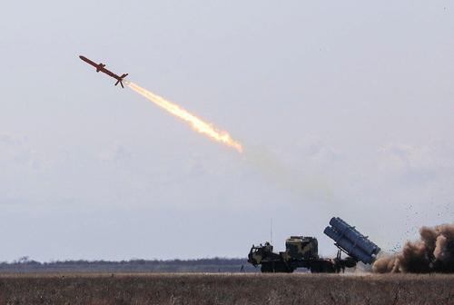 Военный эксперт Василий Кашин предрек «погром» армии Украины в случае нападения на Крым