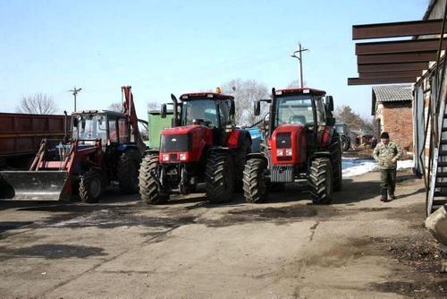 Хабаровские трактористы должны выплатить штрафов на более полумиллиона рублей