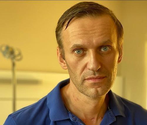 Врачи разместили в Сети петицию с требованием извинений от Навального