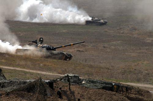 Минобороны Азербайджана сообщило о продолжении боевых действий в Карабахе, об уничтожении четырех танков ВС Армении