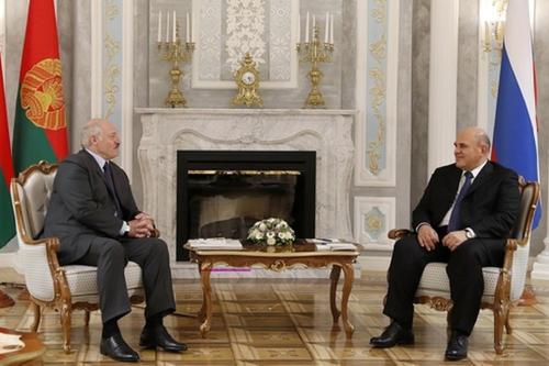 Лукашенко обсудил с Мишустиным проблемы в экономической сфере