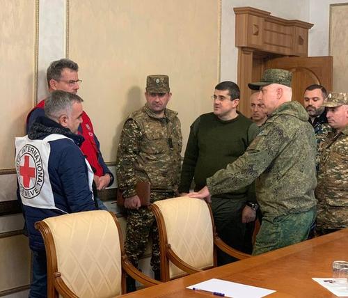 В Нагорном Карабахе начался обмен телами погибших военнослужащих