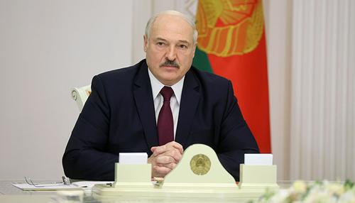 Лукашенко заявил, что гражданская война в Белоруссии может начаться со дворов в Минске