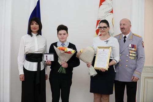 В Челябинске наградили юных героев 