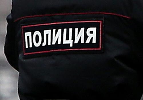 Полиция ведет переговоры с петербуржцем, захватившим в заложники детей