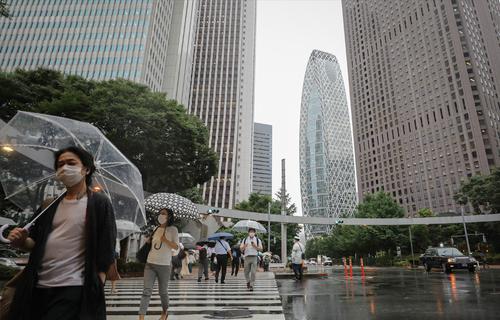 В Токио власти просят бары и рестораны закрываться пораньше