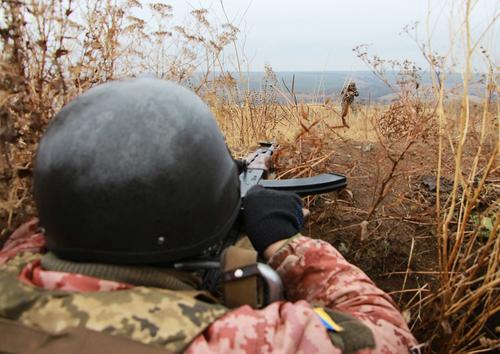 Командующий операцией Киева в Донбассе Хомчак назвал помеху для захвата ДНР и ЛНР