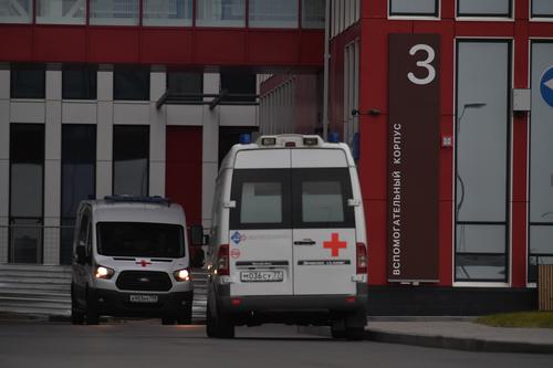 В Челябинске пациентка с коронавирусом ждала госпитализации в «скорой», а через три дня умерла