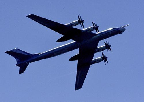 Севфлот объяснил полет «перехваченных» британскими истребителями российских самолетов  Ту-142 над Северным морем 