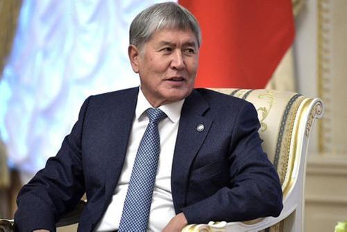 В Киргизии отменен приговор экс-президенту Алмазбеку Атамбаеву