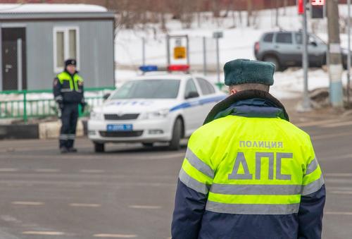 В подмосковной деревне Репище Одинцовского округа автомобиль на огромной скорости врезался в столб