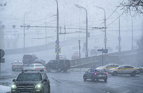 Москвичей предупредили о рекордно высоком атмосферном давлении в грядущие выходные