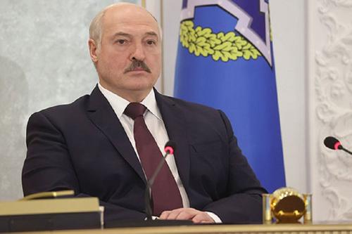 Лукашенко заявил, что международный порядок скатывается в сторону управляемого хаоса