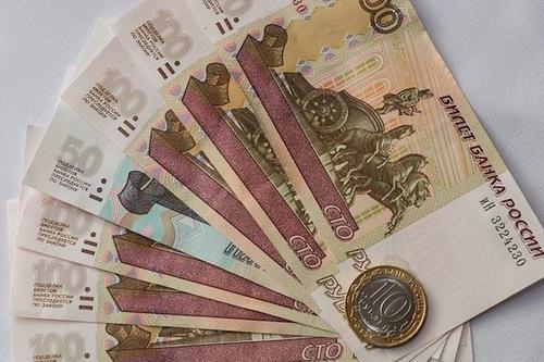 Экономист Юрченко предупреждает, что под Новый год некоторые россияне потеряют часть зарплаты