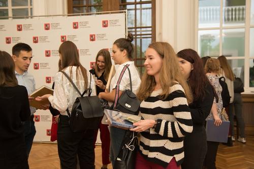 Более 100 студентов российских вузов участвовали в онлайн-форуме «Наследие» — Сергунина