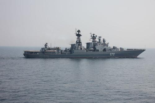 Sohu: уход эсминца США «Джон Маккейн» из вод России, вероятно, спас его от затопления «Адмиралом Виноградовым»