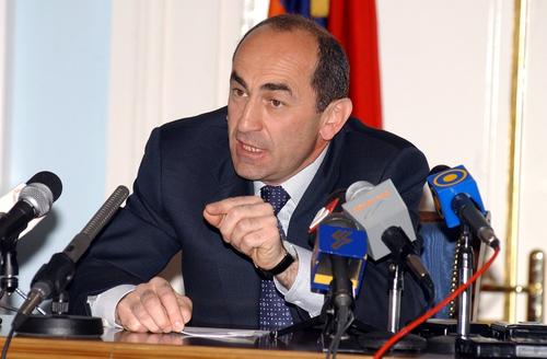 Экс-президент Армении Кочарян: Ереван сделал осеннюю войну с Азербайджаном в Карабахе неизбежной 