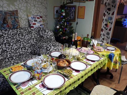 Врач-гастроэнтеролог Дианова объяснила, почему не стоит воздерживаться от еды до новогодней ночи