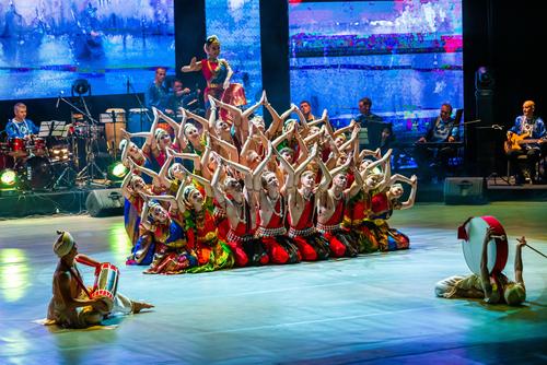 Ансамбль «Урал» отметил юбилей танцами народов мира