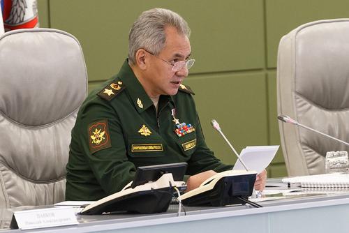 Шойгу сообщил о наращивании военного потенциала НАТО у российских границ