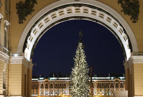 31 декабря объявили выходным в Санкт-Петербурге