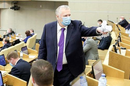 Жириновский пожаловался на качество медицинских масок