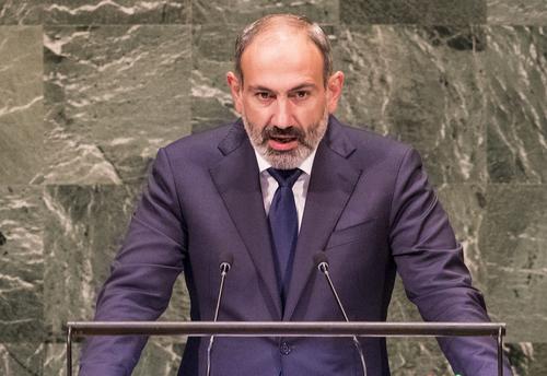 Пашинян заявил о готовности оставить пост премьера, но лишь по решению народа Армении