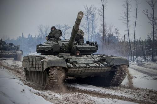 Главком ВСУ Хомчак: в Донбассе идет «гибридная» война между Россией и Украиной