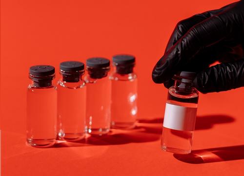 Китай одобрил для выхода на рынок новую вакцину от коронавируса 