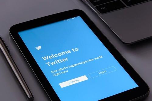 Twitter удалил аккаунт женщины, просившей о помощи при пожаре в екатеринбургской многоэтажке