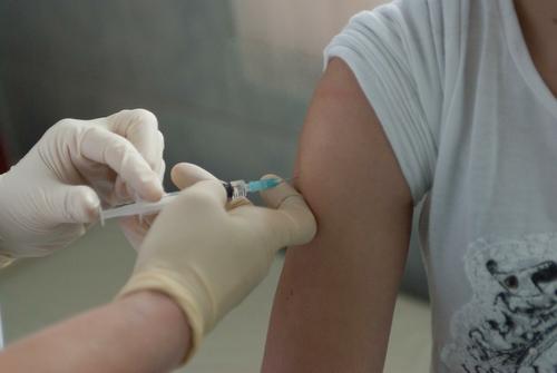 В Минздраве предположили, какие послабления может дать сертификат о вакцинации от коронавируса 