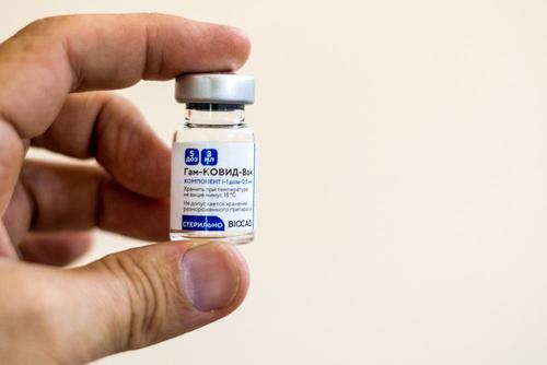 Издание Monde diplomatique считает, что вакцина «Спутник V» способна подавить пандемию