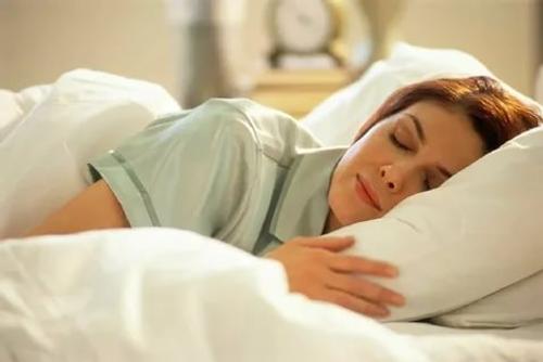 Без 7-9 часов ежедневного сна риск заразиться инфекцией вырастает в несколько раз