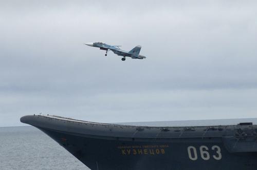 Sohu: российский «Адмирал Кузнецов» сложно рассматривать в качестве авианосца, обладающего высокой боевой мощью