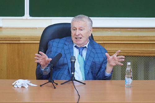 Жириновский объяснил, почему ЛДПР не сможет войти в союз левых сил