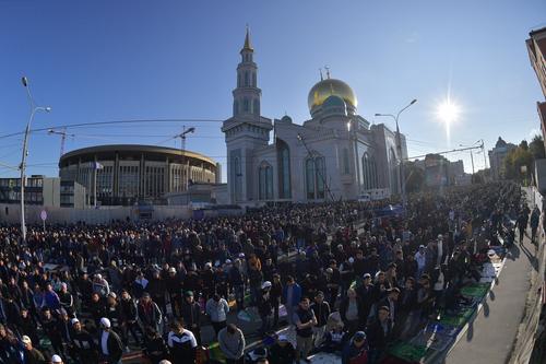 Глава ДУМ Равиль Гайнутдин считает, что из-за недостатка мечетей создается напряжение в среде мусульман РФ