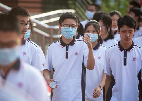 В Германии за сутки выявлено 20 398 новых случаев коронавируса, в Китае - 144