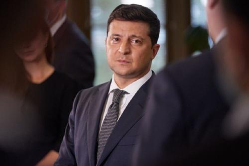 Рейтинг президента Украины среди граждан упал ниже 20 процентов