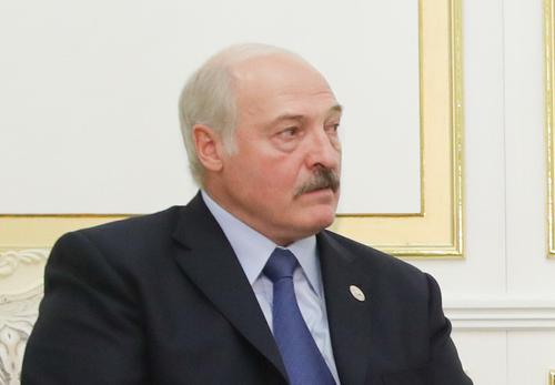 Лукашенко убежден, что Белоруссию будут и дальше «шатать и раскачивать»