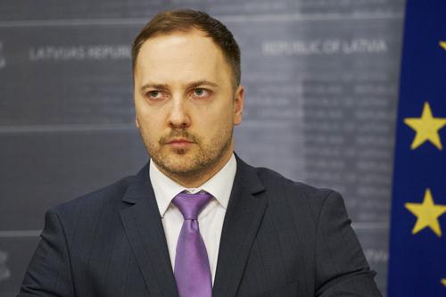 Министр МВД Латвии вводит людей в заблуждение