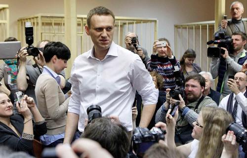 «У нас просто большие залы», в Мосгорсуде объяснили, почему заседание по изменению меры пресечения для Навального пройдёт у них